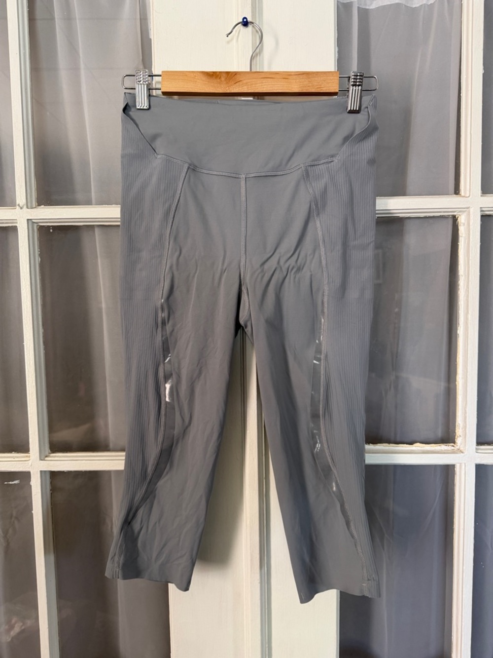 Lululemon Gloss Trim Rhino Gray Athletic Cropped Leggings